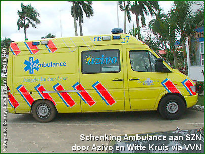 02-schenking ambulance nickerie
