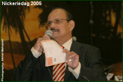 VVN Secretaris Jozef Siwpersad:  -  het motto van VVN is "Niets aan de strijkstok, alles voor de meest kwetsbaren". Lees meer hierover in VVN nieuwsbrief "Bibit"